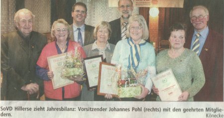 SoVD Hillerse zieht Jahresbilanz: Vorsitzender Johannes Pohl (rechts) mit den geehrten Mitgliedern. Foto: Könecke